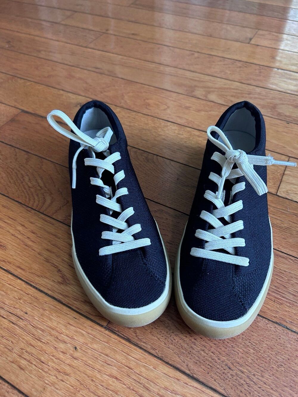 Rothy's Black Knit Lace Up Sneakers Gum Sole Size 7 - EUC